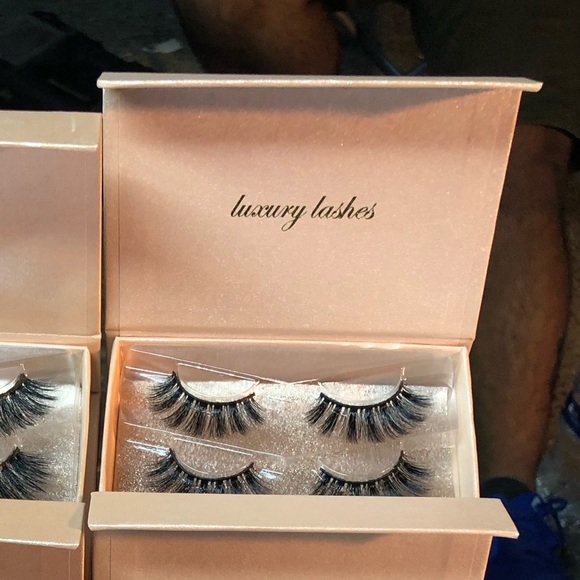 2 Pairs Mink Fancy Eyelashes - Picture 6 of 8